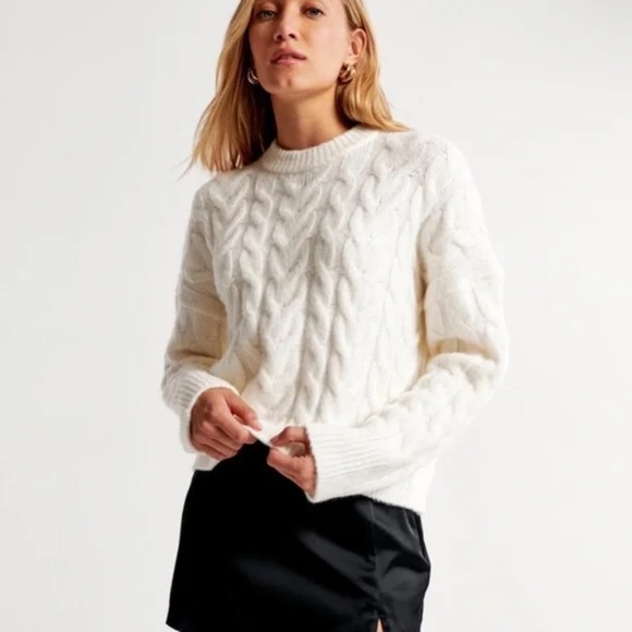 Abercrombie & Fitch White Madeline Sweater | Cozy & Classic Knit Size Small - Picture 1 of 7